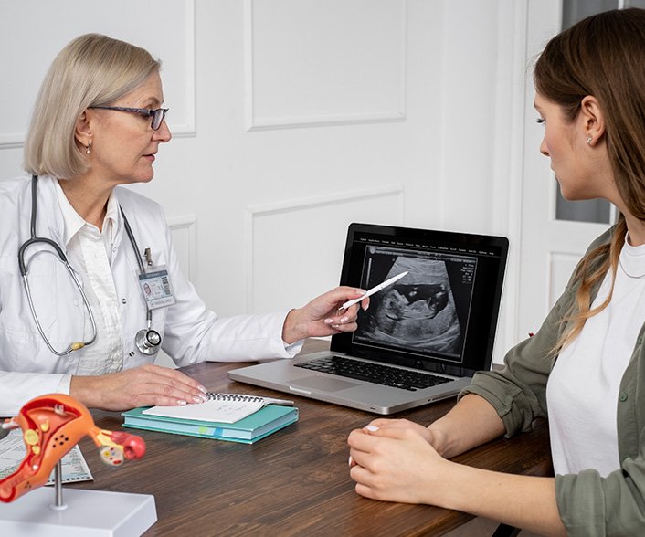 Understanding Adenomyosis Symptoms & Finding the Best Treatment in Delhi